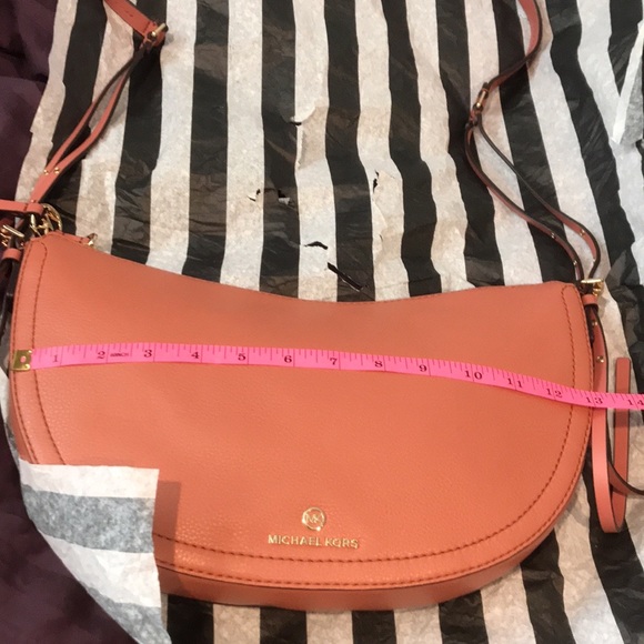 Michael Kors bag - Picture 1 of 7